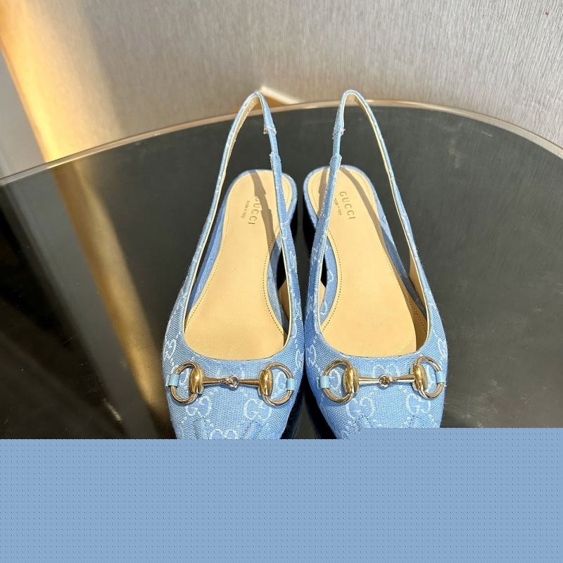 G*u*i sandals